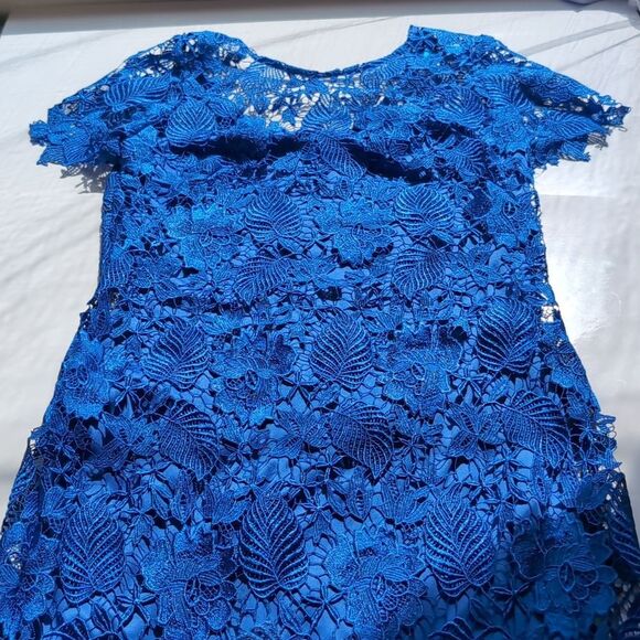 Cachet Sapphire Blue Lace Dress Large - Picture 3 of 14